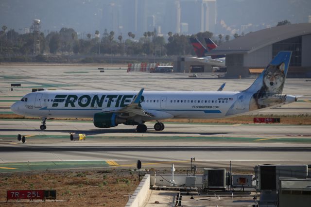 Airbus A321 (N704FR)