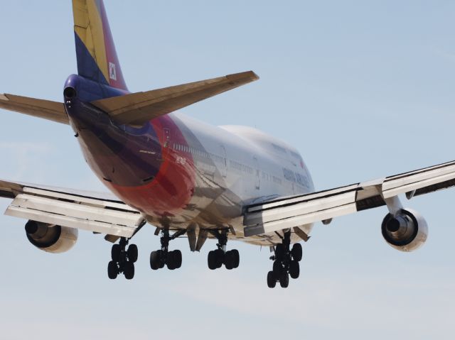 Boeing 747-400 (HL7421)