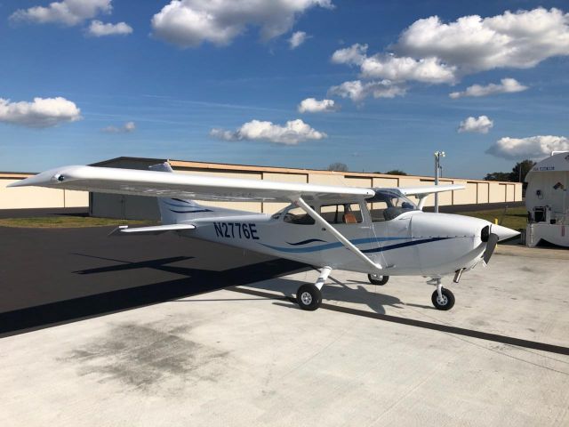 Cessna Skyhawk (N2776E)