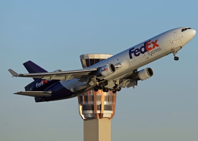 Boeing MD-11 (N623FE)