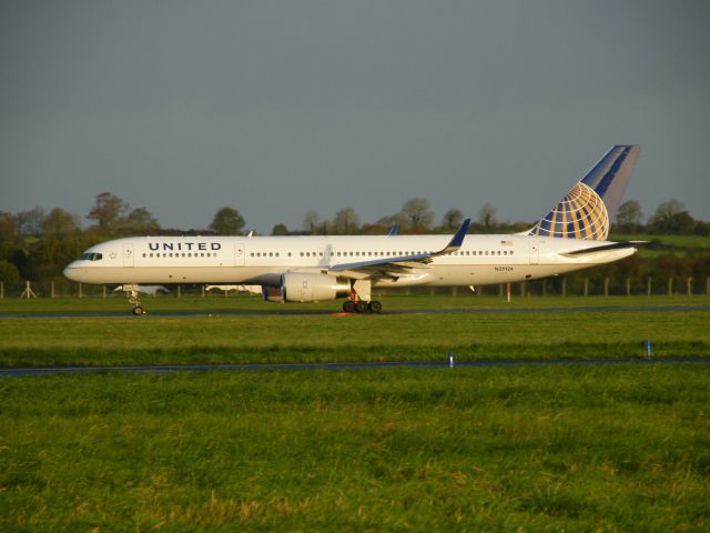 Boeing 757-200 (N29124) - N29124 BOEING 757-224W   CN 27565/786 IN SHANNON 27-10-10