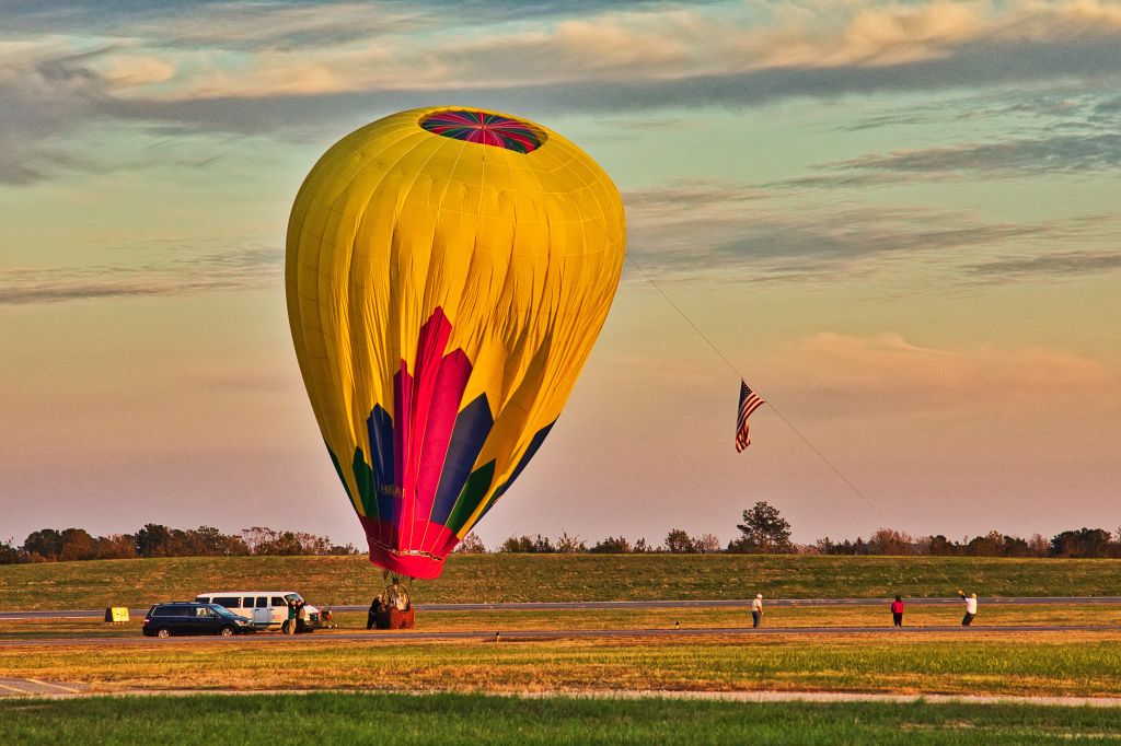 N3121X — - End of a flight. br /Head Balloons AX8-105