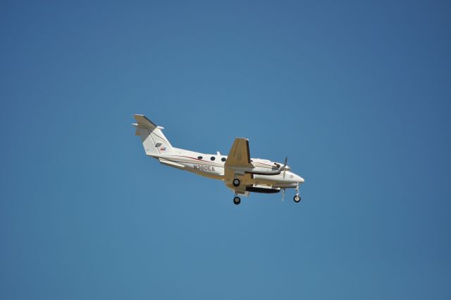 Beechcraft Super King Air 200 (N360EA)