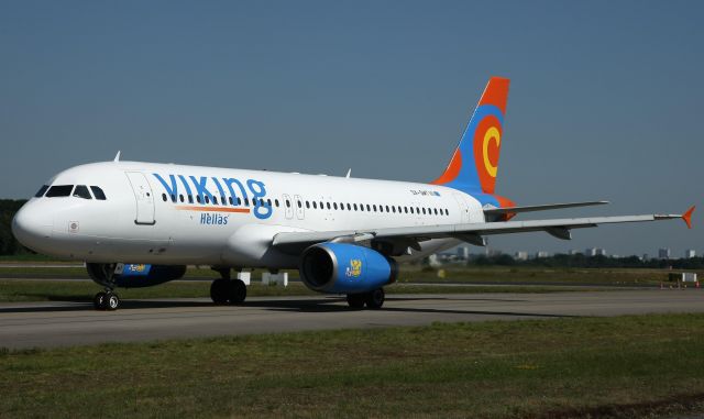 Airbus A320 (SX-SMT)
