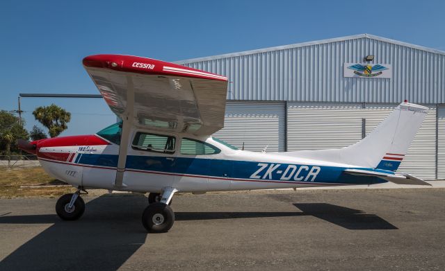 Cessna Skylane (ZK-DCR)
