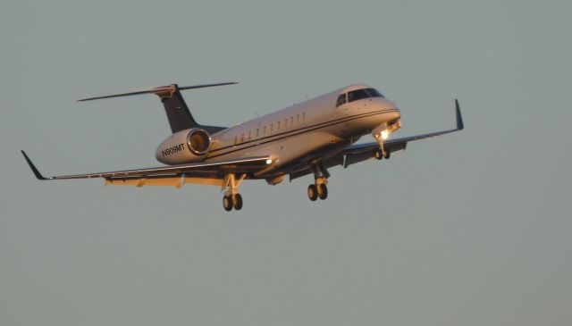 Embraer Legacy 600/650 (N909MT) - On final at Twilight time is this 2007 Embraer Legacy EMB-135BJ in the Winter of 2019.