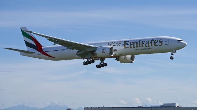 BOEING 777-300 (A6-EPC) - BOE563 on final to Rwy 16R to complete a flight test on 9/16/15. (ln 1335 / cn 42322).