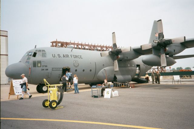 — — - Awesome cargo plane that can slow down speed and fly by near ground and deliver cargo without landing!