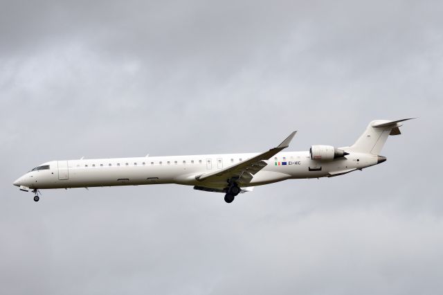 Bombardier CRJ-1000 (EI-HIC) - CityJet (operating on behalf of Lufthansa) - Bombardier CRJ-1000EL (EI-HIC) FRA inbound arriving NCL late morning (Photo 11 April 2024)