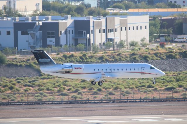 Canadair Regional Jet CRJ-200 (N141SH)