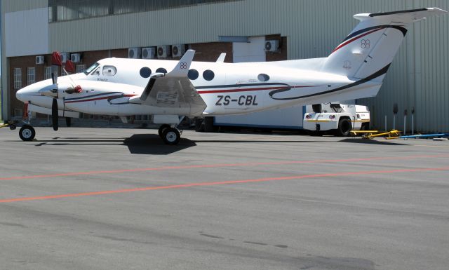 Beechcraft Super King Air 200 (ZS-CBL)