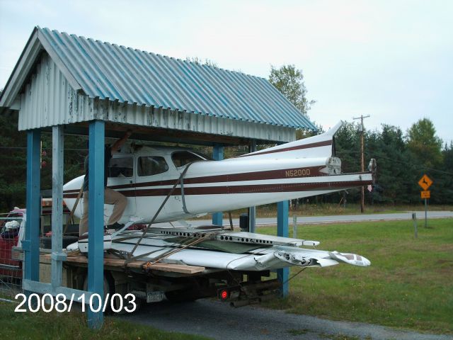 Cessna Skyhawk (N5200D)