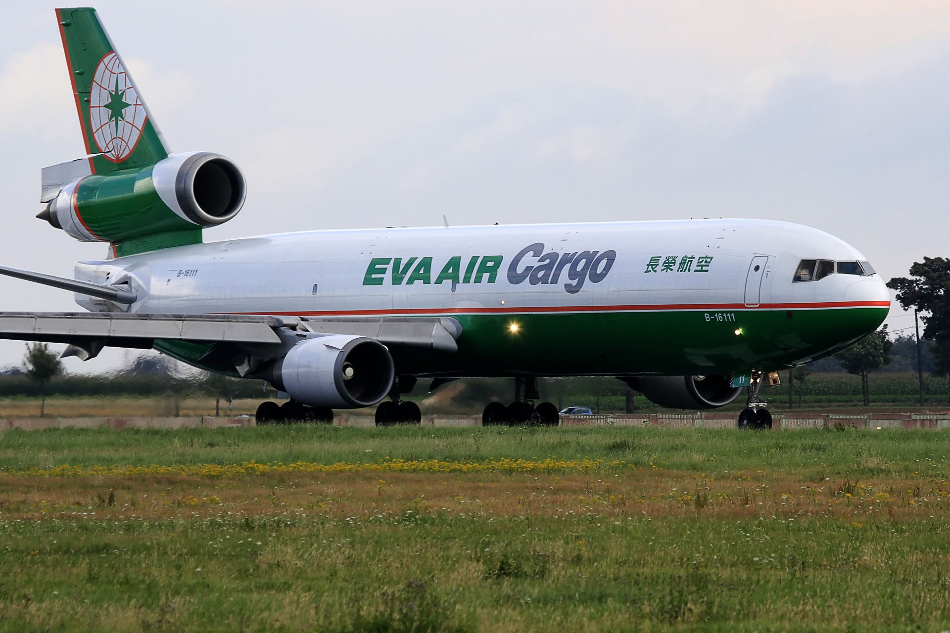 Boeing 747-400 (B-16111)