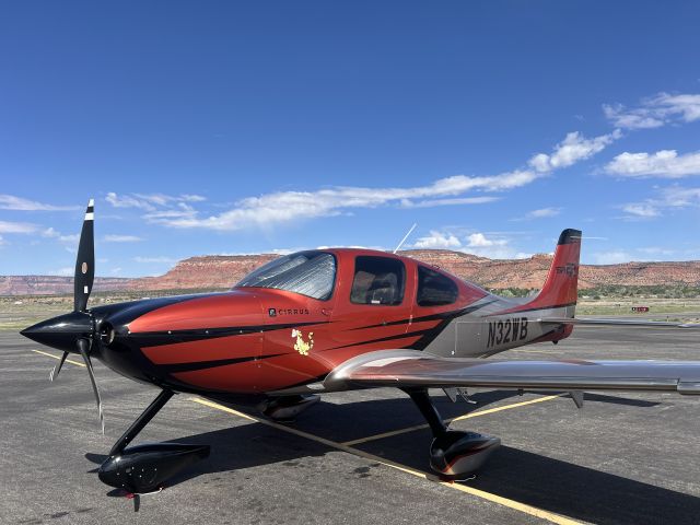 N32WB — - Tigger themed Cirrus with Grand Canyon background