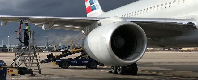 Boeing 757-200 (N203UW) - barry m. goldwater Terminal 4 N1 alpha 20 21NOV19