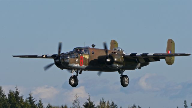 North American TB-25 Mitchell (N88972) - Historic Flight Foundations B25-D "Grumpy" on final to Rwy 34L on 4/12/14. (Ser#43-3318).