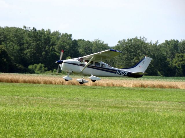 Cessna 205 (N707K)