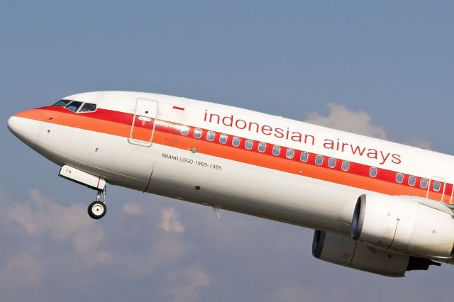 Boeing 737-800 (PK-GFN) - Retro Livery Garuda Indonesia