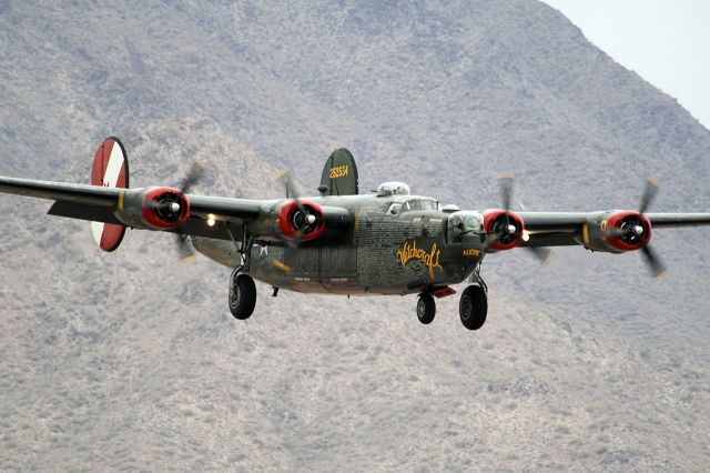 Consolidated B-24 Liberator (N224J)