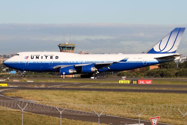 Boeing 747-400 (N181UA)