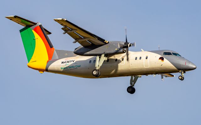 de Havilland Dash 8-200 (N436YV)