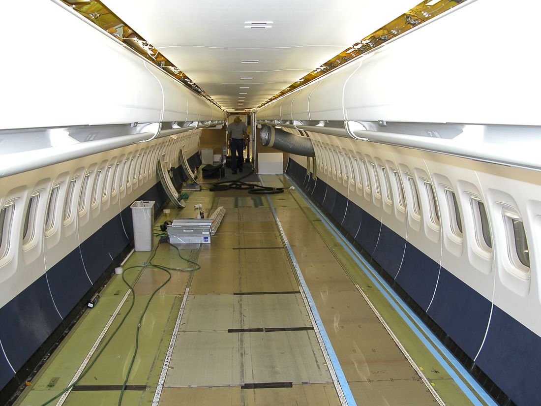 McDonnell Douglas MD-80 —