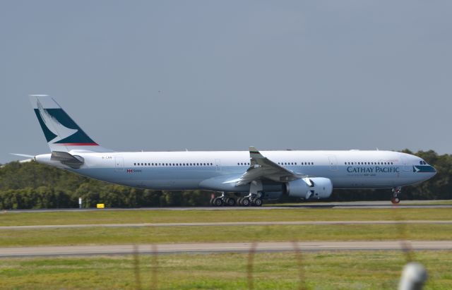 Airbus A330-300 (B-LBB) - 25/7/13 Brisbane