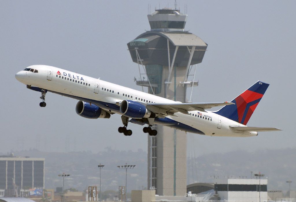 Boeing 757-200 (N6714Q)