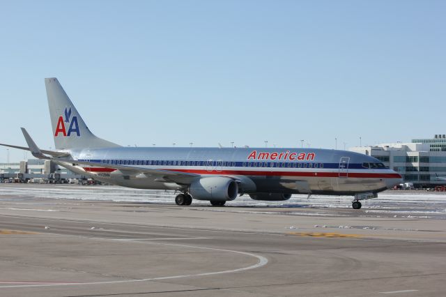 Boeing 737-800 (N909NN)