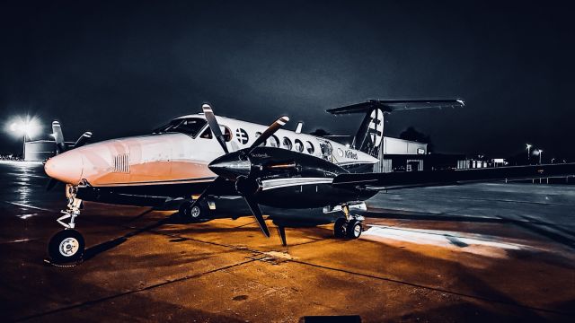 Beechcraft Super King Air 200 (N905SH)