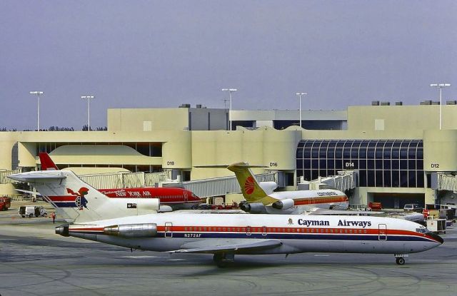 BOEING 727-200 (N272AF) - scanned from postcard