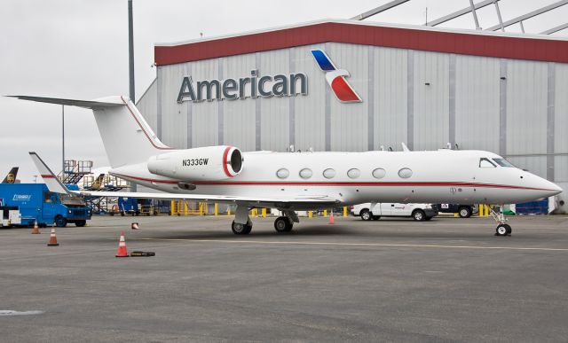 Gulfstream Aerospace Gulfstream IV (N333GW) - 1st ever upload of N333GW -Immaculate G450 @ KBOS Logan Airport !