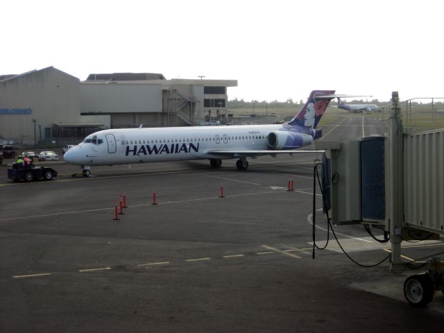 Boeing 717-200 (N480HA)