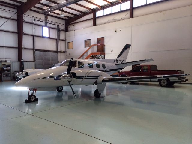 Beechcraft Duke (N160CR)
