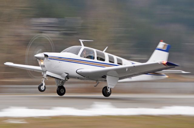 Beechcraft Bonanza (36) (C-GTNW)