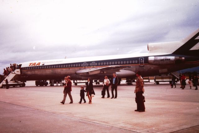 Boeing 727-100 (VH-TBH) - Arriving at LST from MEL October 1978.  