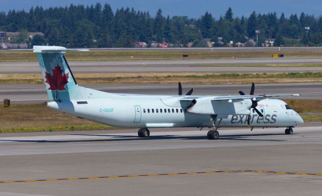 de Havilland Dash 8-400 (C-GGOF) - Jake Youngs, Realtor & Aviation Photographer ð©ð¸br /602.628.3487 ð±br /JakeYoungs@JakeYRealty.com ð¥br /jake.homesinphoenixazarea.com✉️