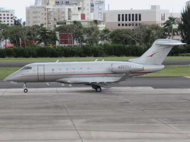 Canadair Challenger 350 (N353VJ)