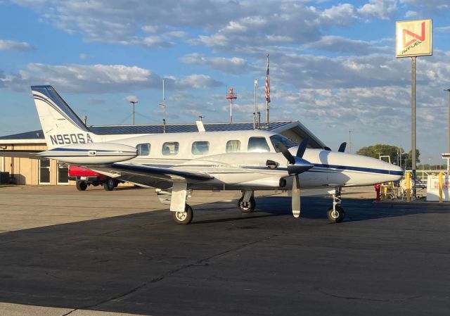 Piper Cheyenne 2 (N950SA) - Whiteside County Airport KSQI 11 October 2023br /This guy made a surprise visit thru Rock Falls for some fuel enroute KLAF to KGXY.br /Photo Courtesy of Brayton Pipes