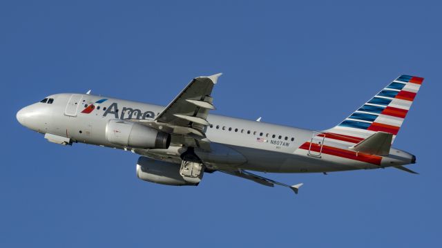 Airbus A319 (N807AW) - Departing 31L