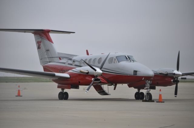 Beechcraft Super King Air 300 (N300TE)