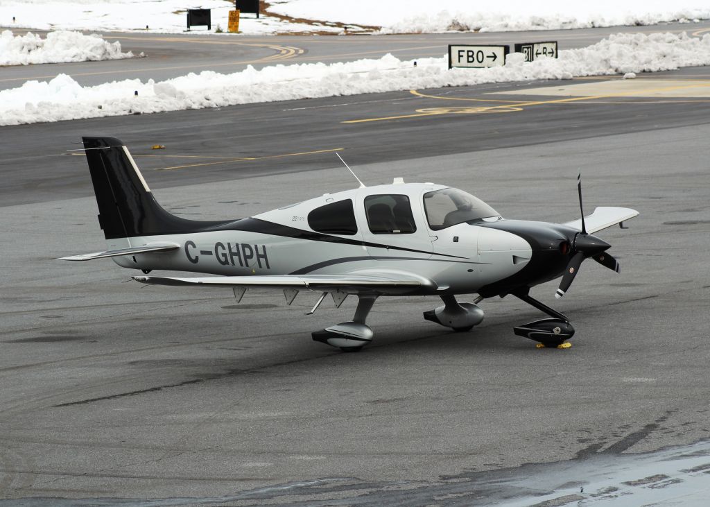 Cirrus SR-22 (C-GHPH)