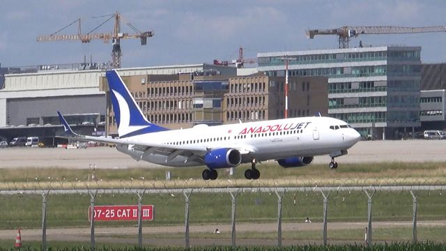 Boeing 737-700 (TC-JZO)