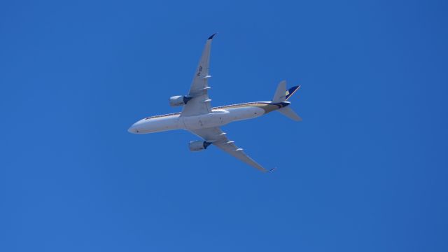 Airbus A350-900 (9V-SGF)