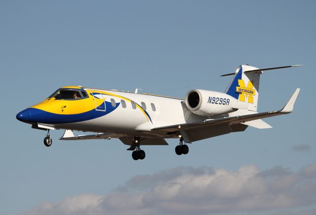 Learjet 60 (N929SR)