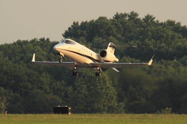 Learjet 60 (N269JH)