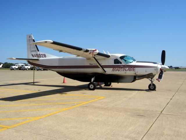 Cessna Caravan (N4602B) - Old colors.