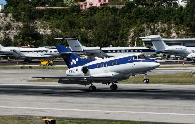 Hawker 800 (N750FA)