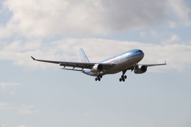 Airbus A330-300 (F-HCAT)