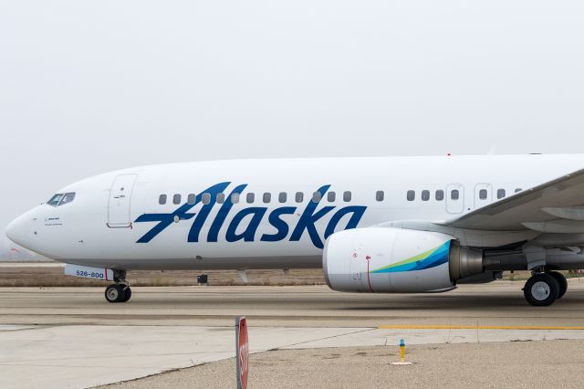 Boeing 737-800 (N526AS) - Taxiing to the gate through the fog comes this Alaska Airlines flight from Seattle